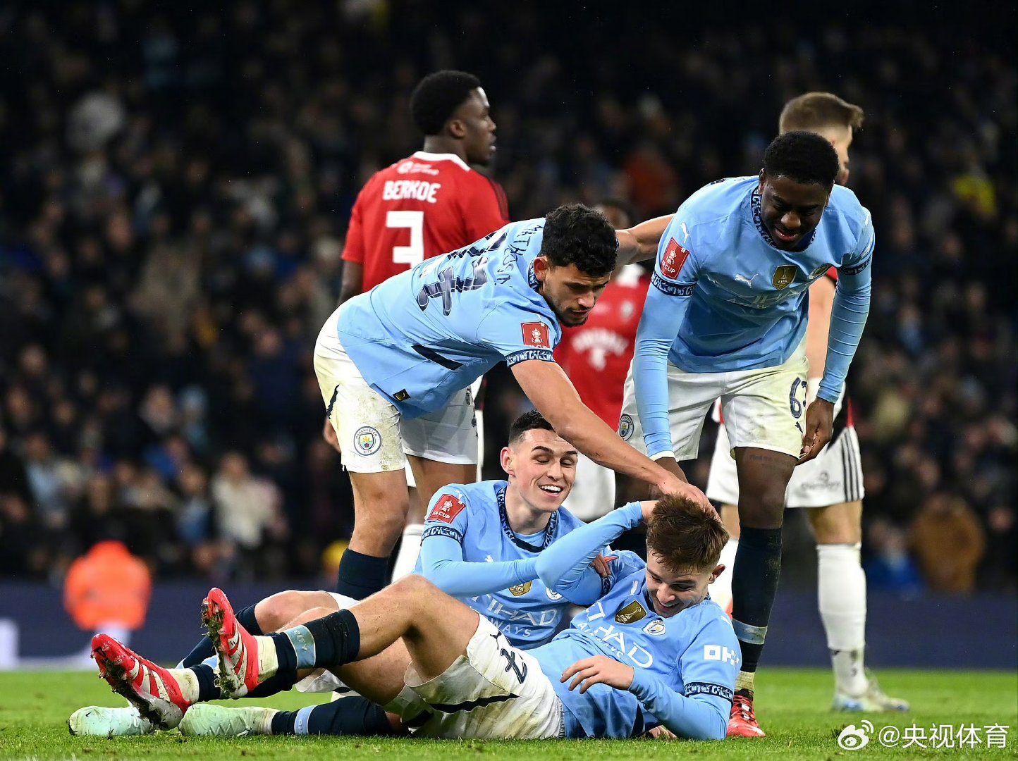 英格兰队糟糕表现,止步八强赛